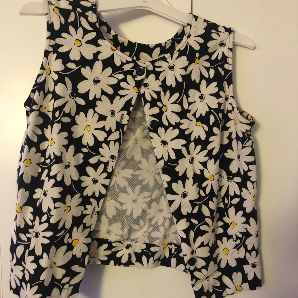 Daisy Top - Picture 2 of 3